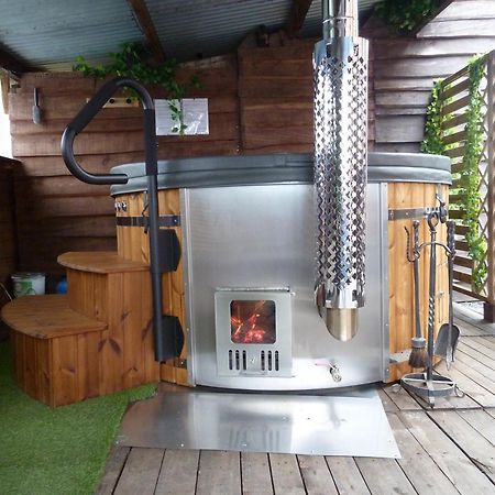'Chez Lulu' - Gîte de charme en Ardennes avec grande terrasse fermée Nassogne Exterior foto