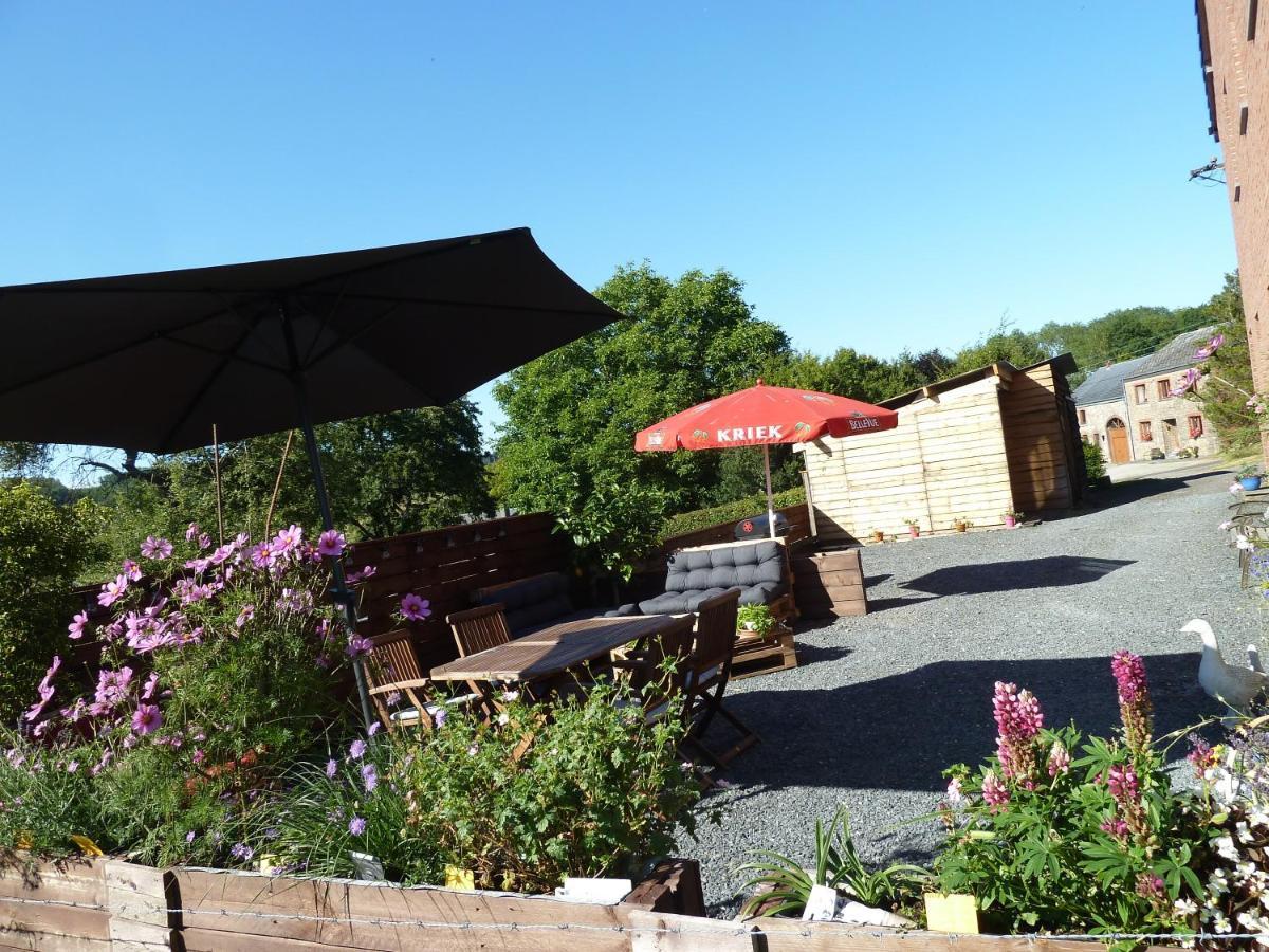 'Chez Lulu' - Gîte de charme en Ardennes avec grande terrasse fermée Nassogne Exterior foto