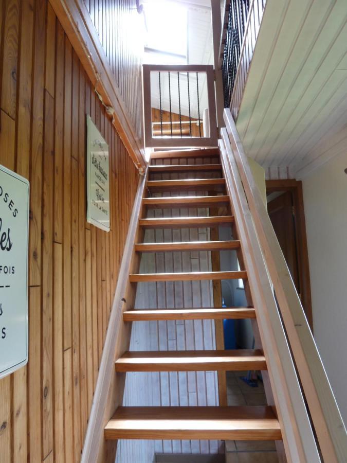 'Chez Lulu' - Gîte de charme en Ardennes avec grande terrasse fermée Nassogne Exterior foto