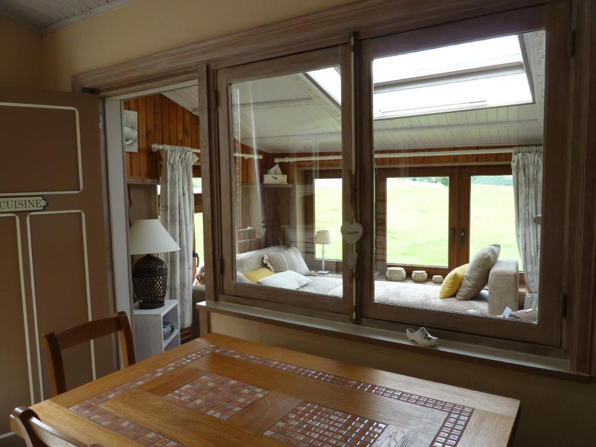 'Chez Lulu' - Gîte de charme en Ardennes avec grande terrasse fermée Nassogne Exterior foto
