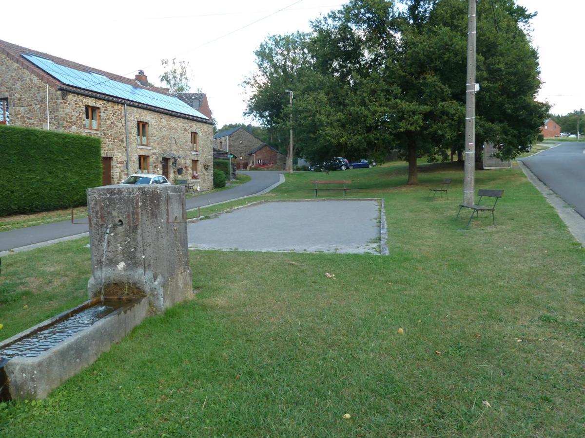'Chez Lulu' - Gîte de charme en Ardennes avec grande terrasse fermée Nassogne Exterior foto