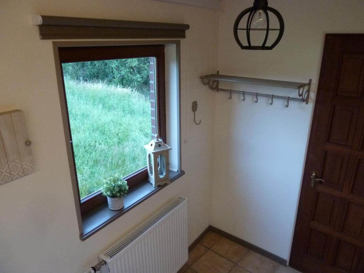 'Chez Lulu' - Gîte de charme en Ardennes avec grande terrasse fermée Nassogne Exterior foto