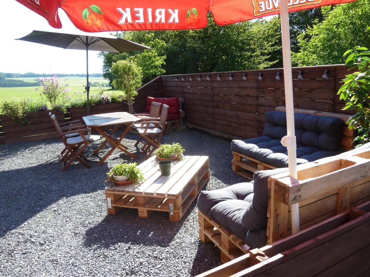 'Chez Lulu' - Gîte de charme en Ardennes avec grande terrasse fermée Nassogne Exterior foto